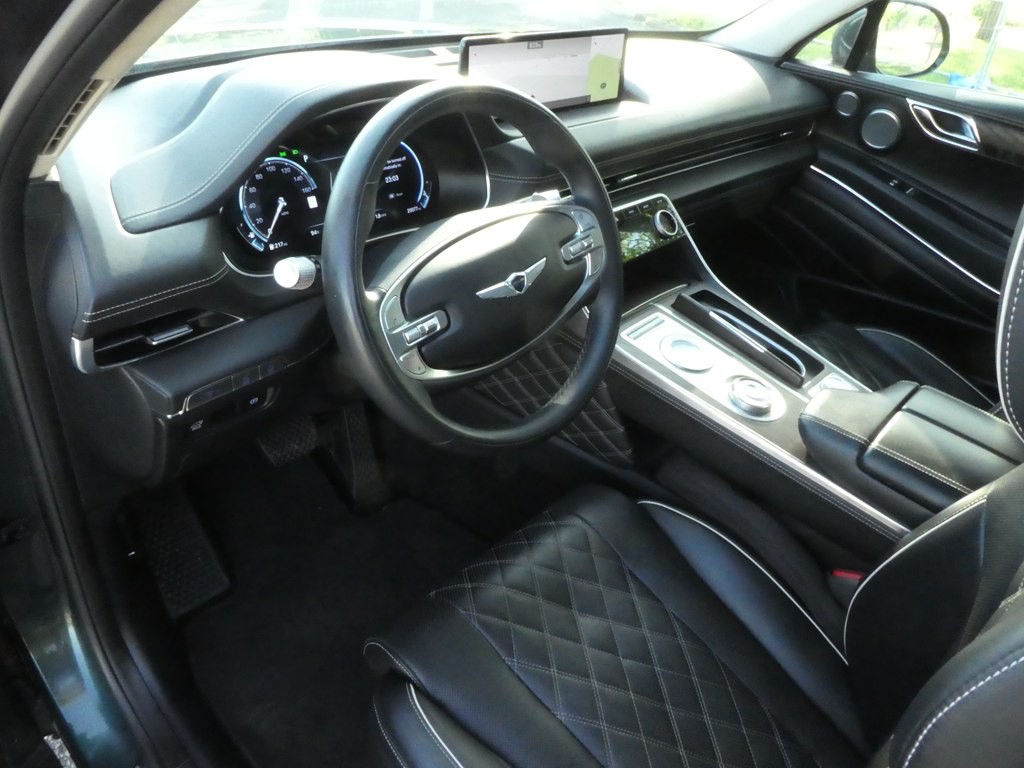 2022 Genesis GV80 Image 12