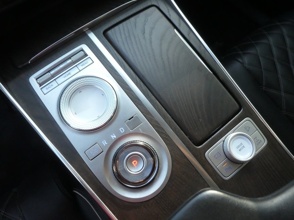 2022 Genesis GV80 Image 30
