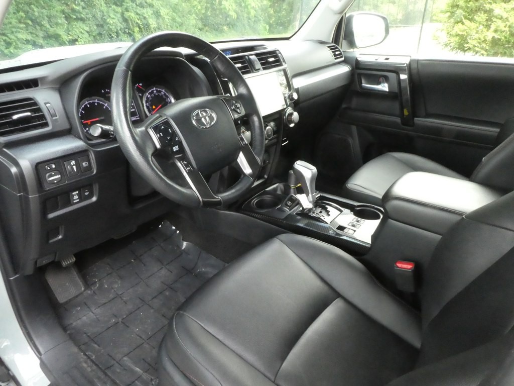 2023 Toyota 4Runner Image 12