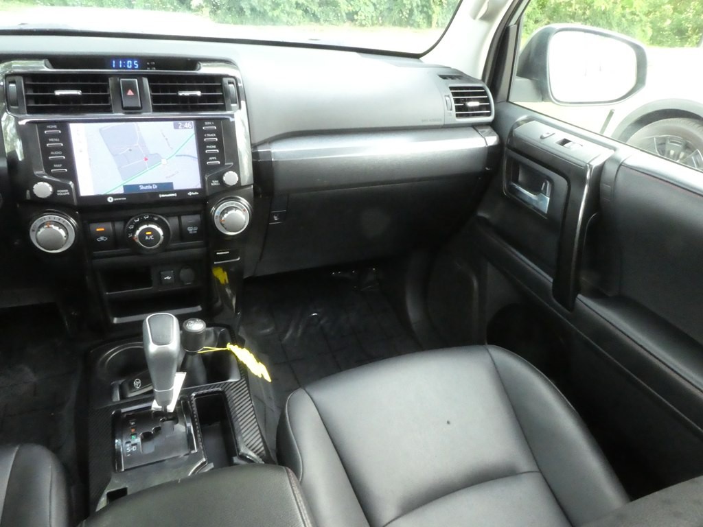 2023 Toyota 4Runner Image 32