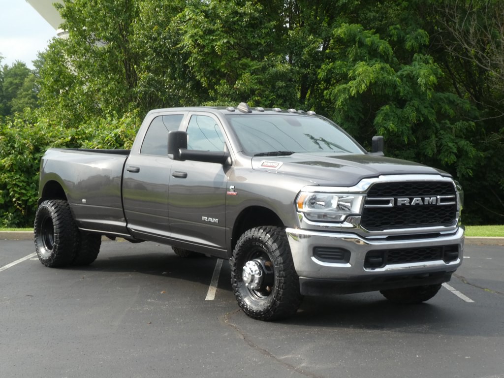 2022 RAM 3500 Image 4