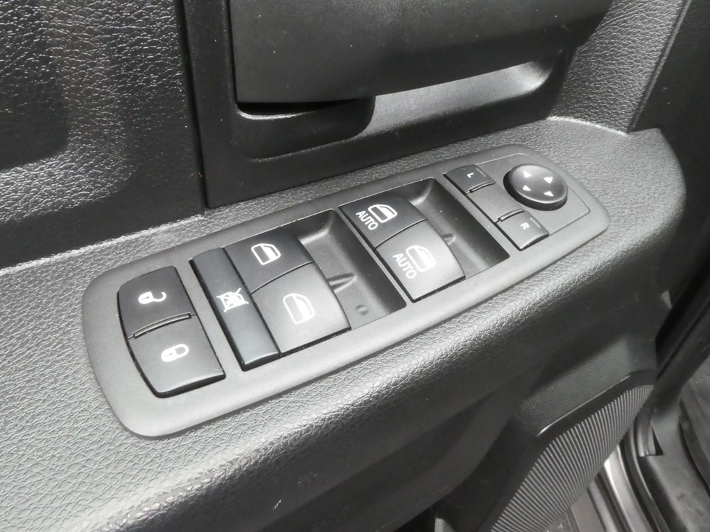2022 RAM 3500 Image 10