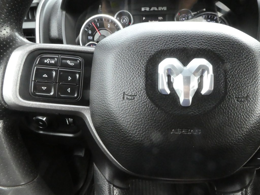 2022 RAM 3500 Image 18