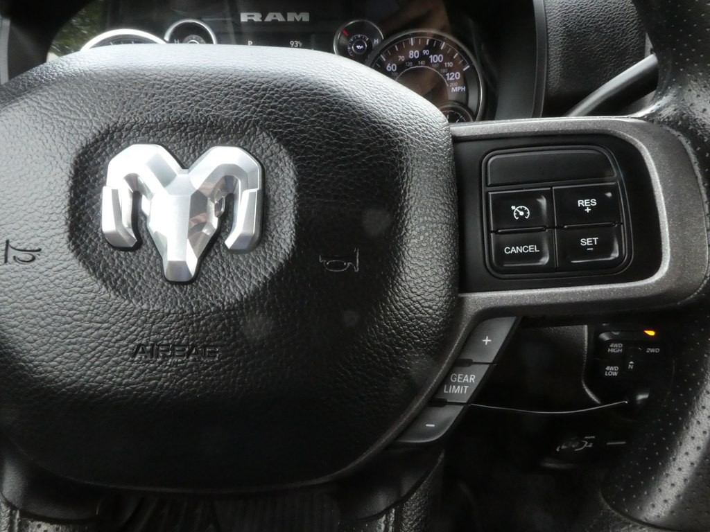 2022 RAM 3500 Image 19