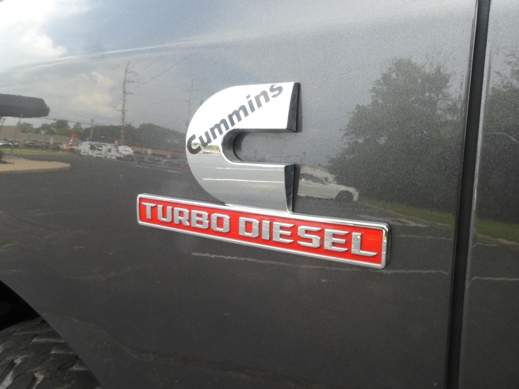 2022 RAM 3500 Image 24