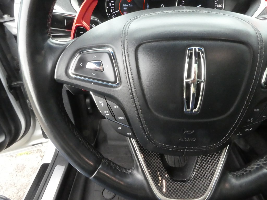 2017 Lincoln MKZ Image 24