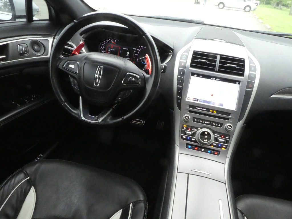 2017 Lincoln MKZ Image 30