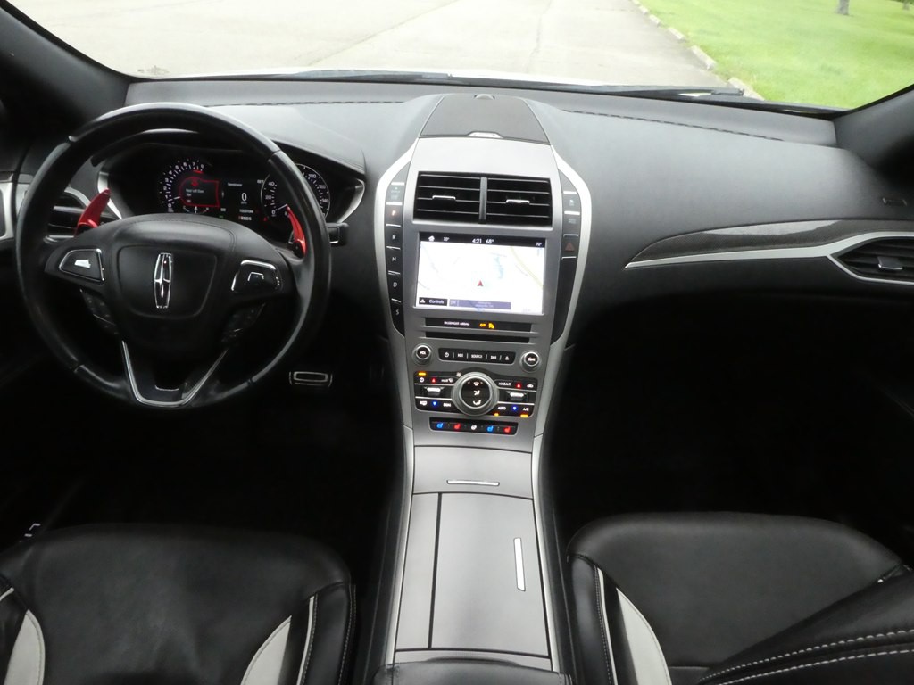 2017 Lincoln MKZ Image 32