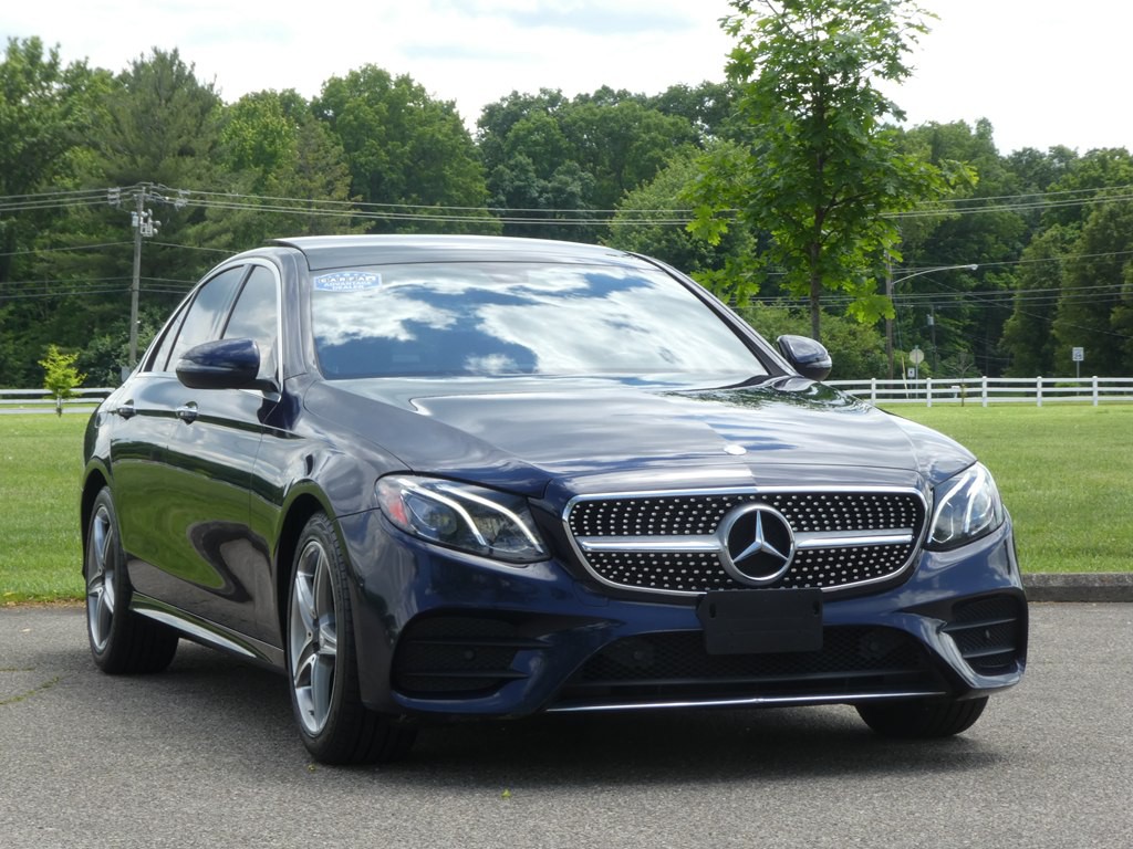 2017 Mercedes-Benz E-Class Image 3