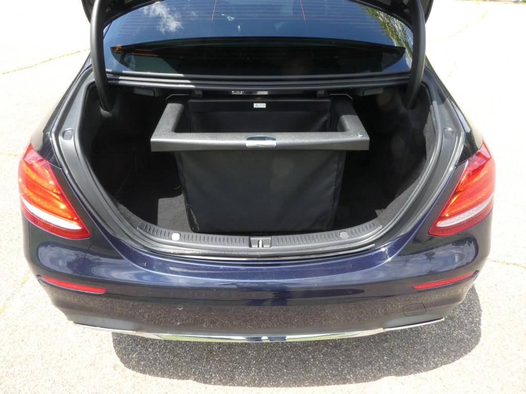 2017 Mercedes-Benz E-Class Image 17