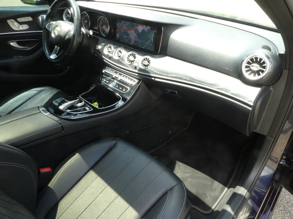 2017 Mercedes-Benz E-Class Image 21
