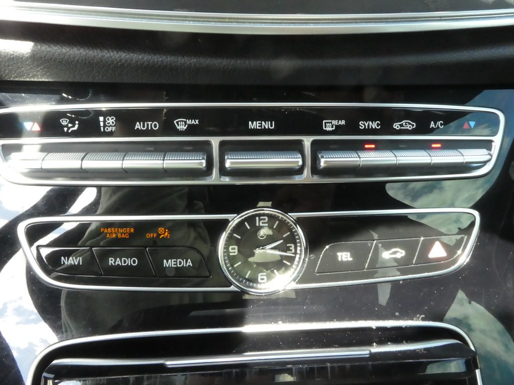2017 Mercedes-Benz E-Class Image 28