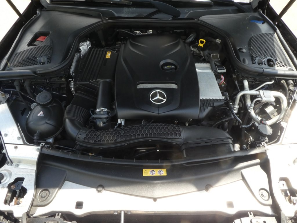2017 Mercedes-Benz E-Class Image 34