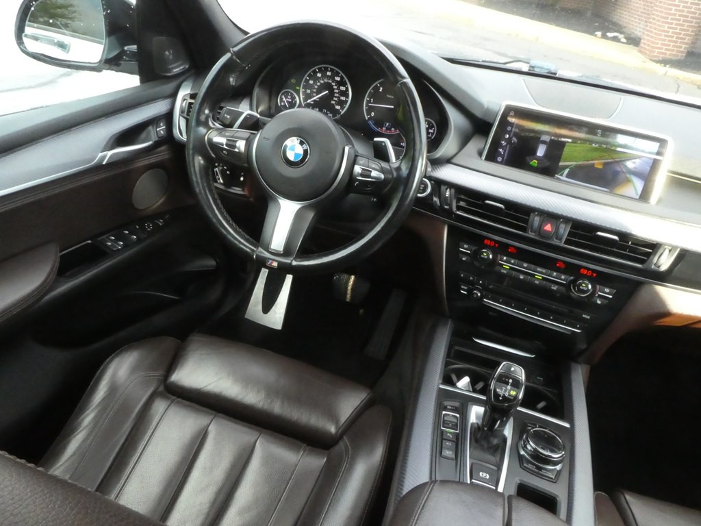 2017 BMW X5 Image 32