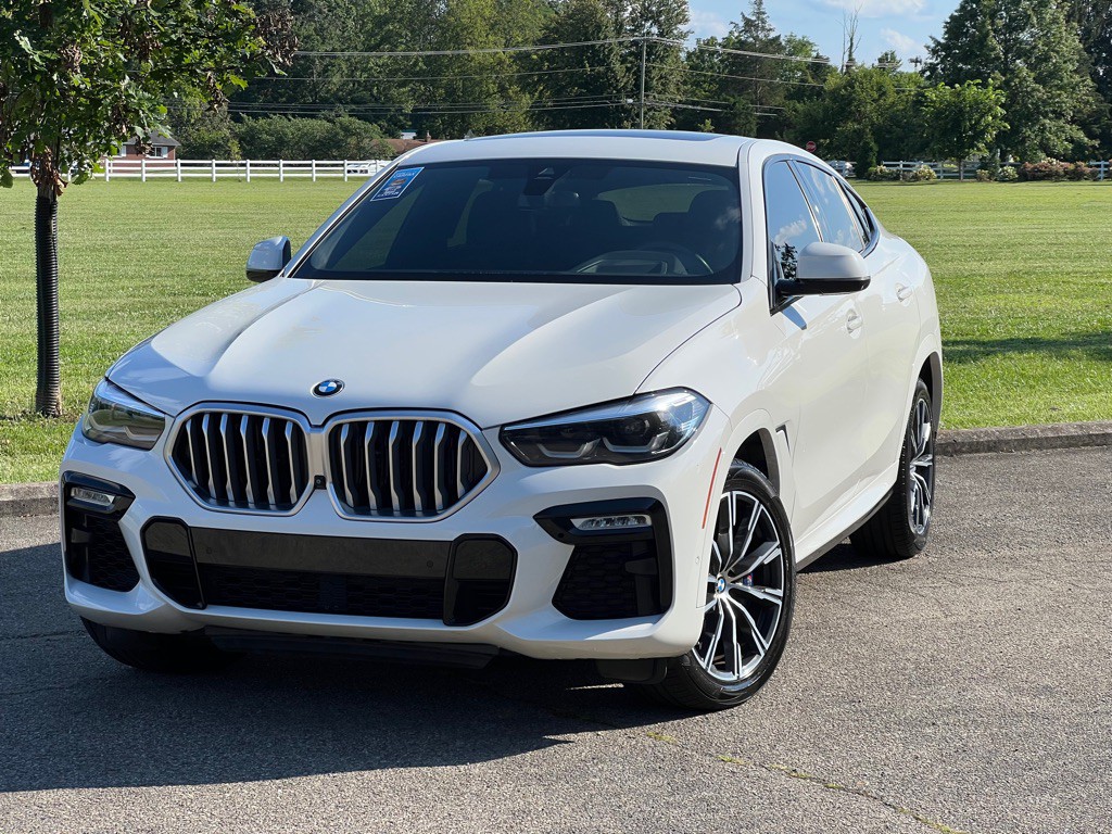 2020 BMW 5 Series Image 1