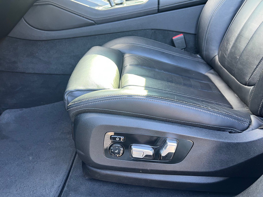 2020 BMW 5 Series Image 11