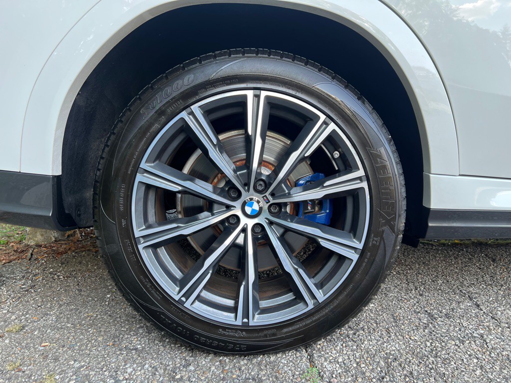 2020 BMW 5 Series Image 41
