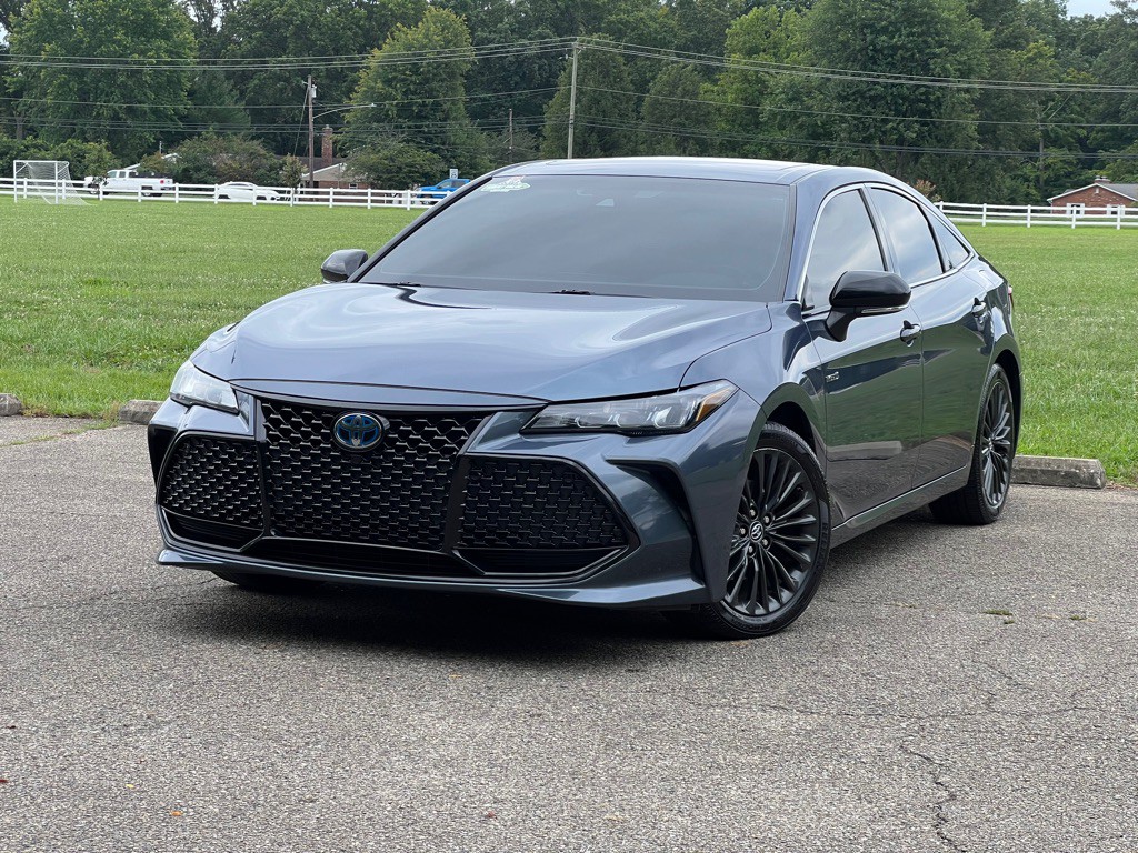 2019 Toyota Avalon Image 1
