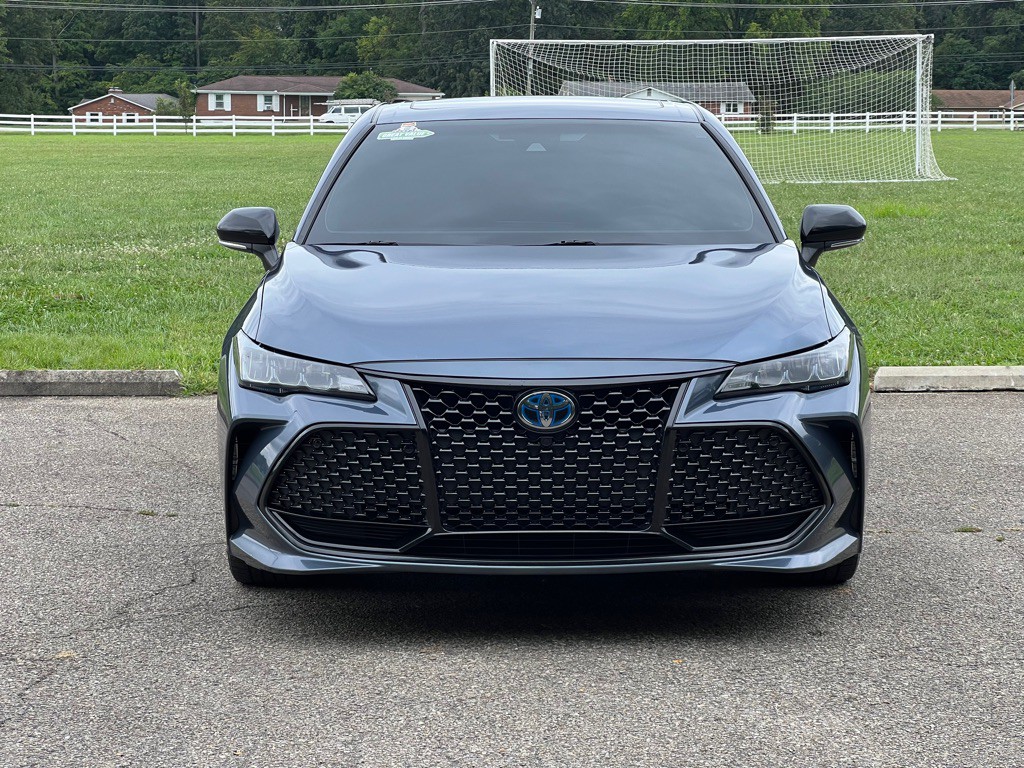2019 Toyota Avalon Image 2