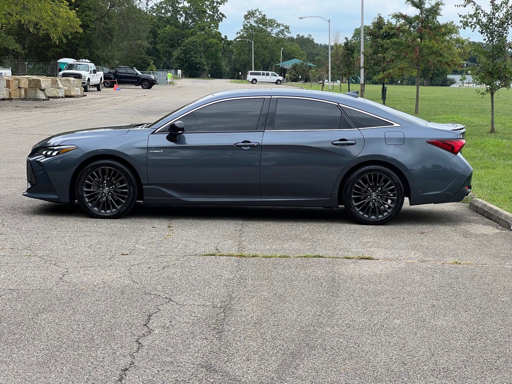 2019 Toyota Avalon Image 9