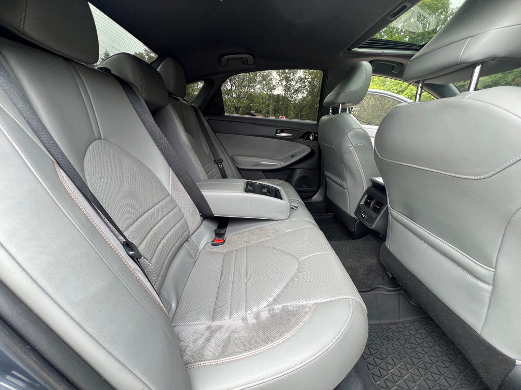 2019 Toyota Avalon Image 17