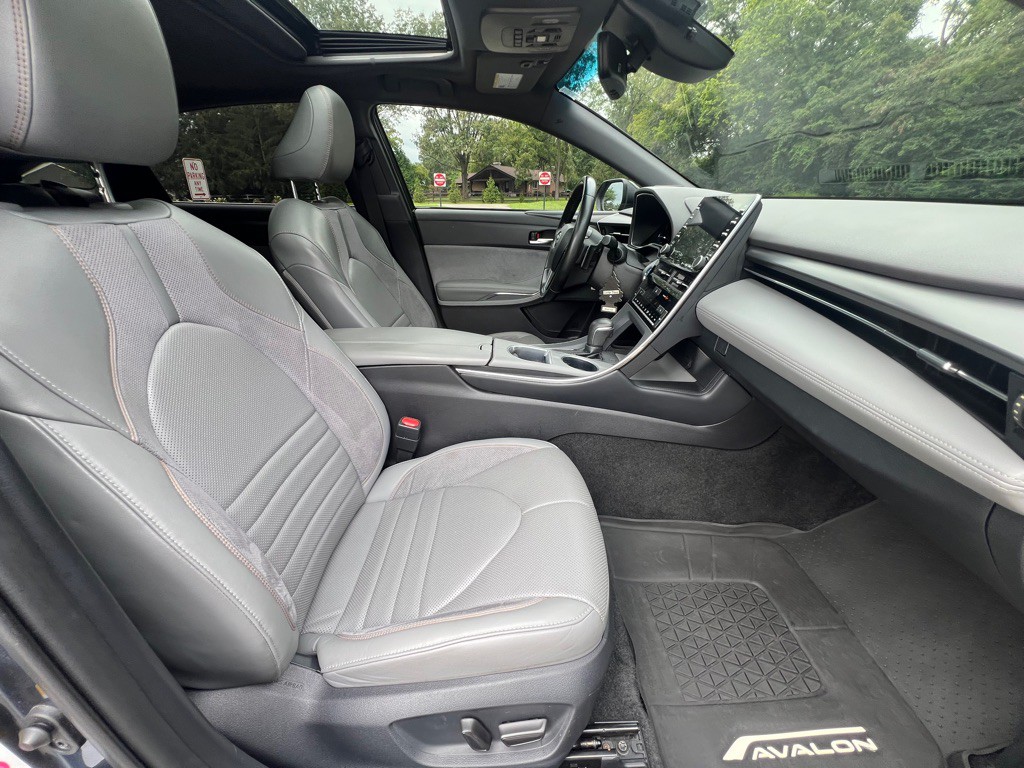 2019 Toyota Avalon Image 20