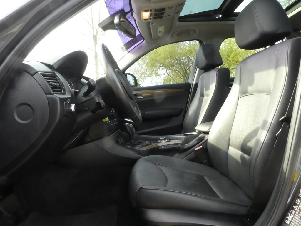 2015 BMW X1 Image 14