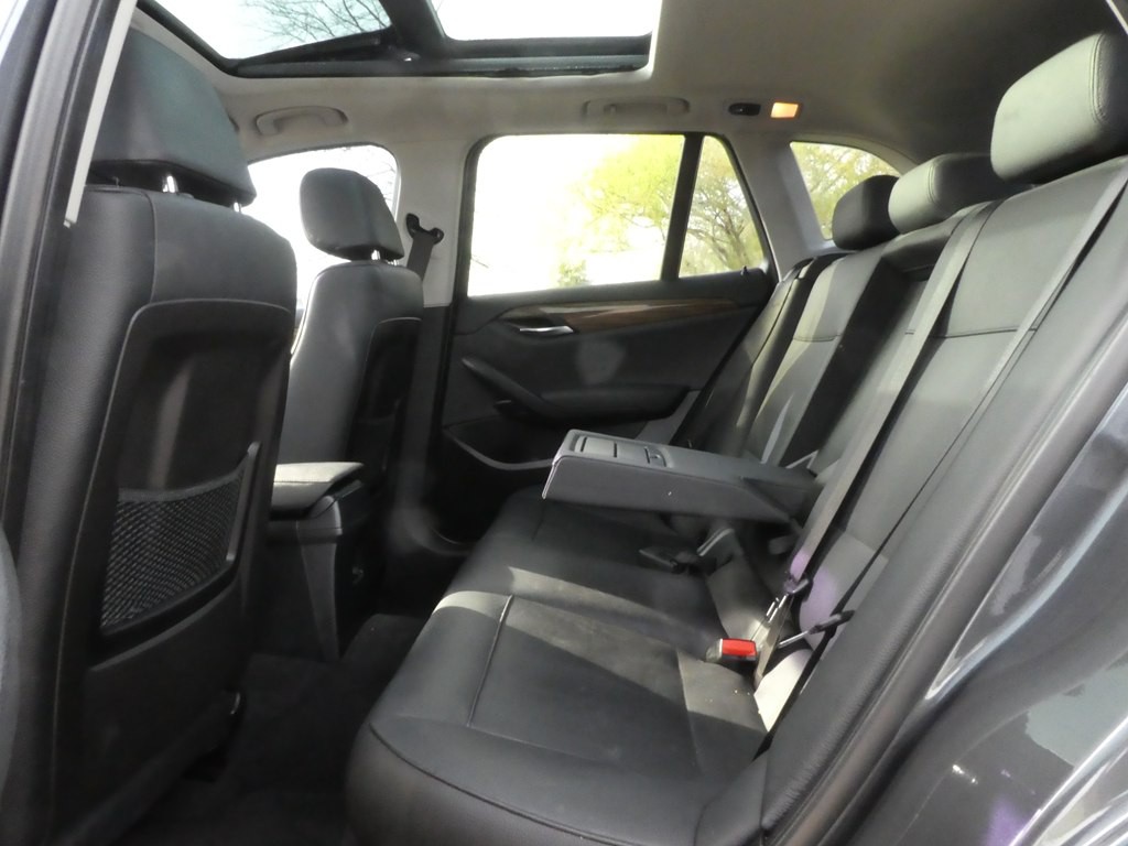 2015 BMW X1 Image 16