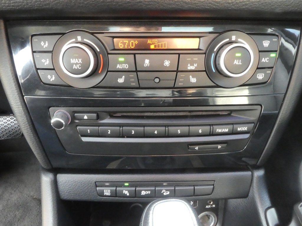 2015 BMW X1 Image 29