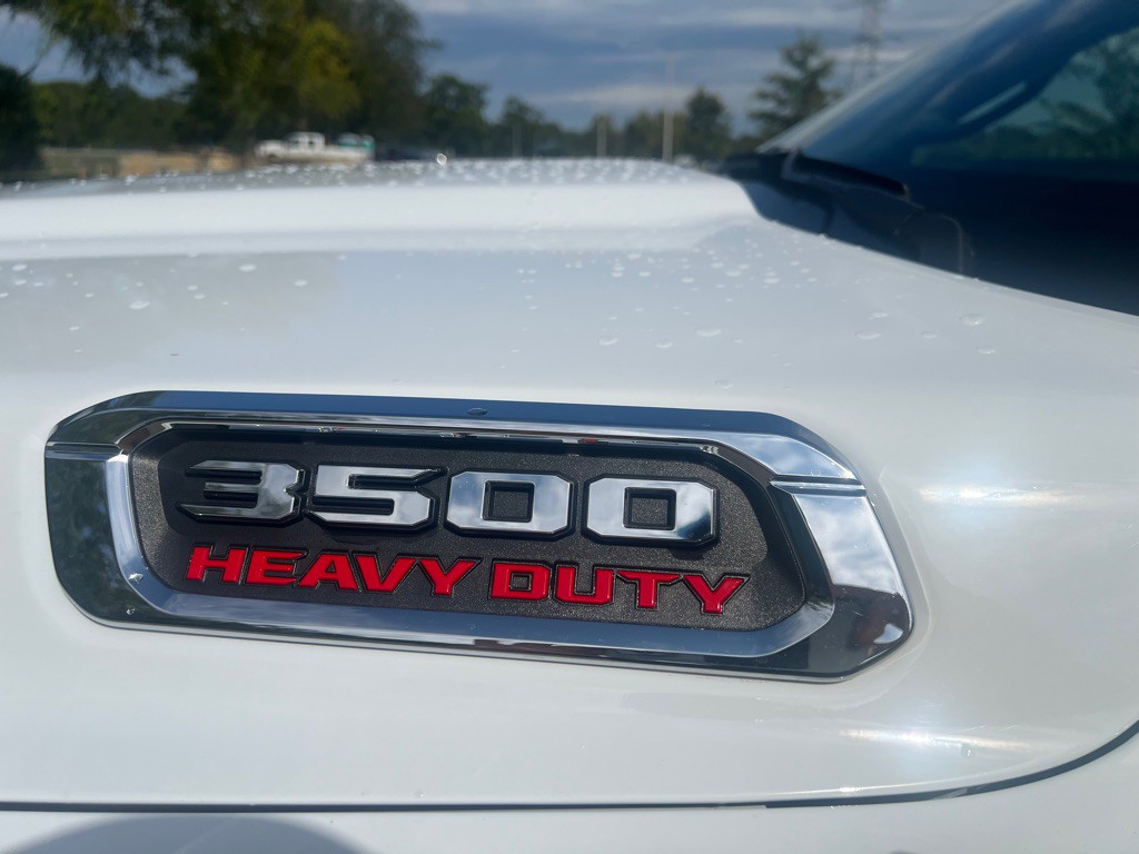 2024 RAM 3500 Image 30