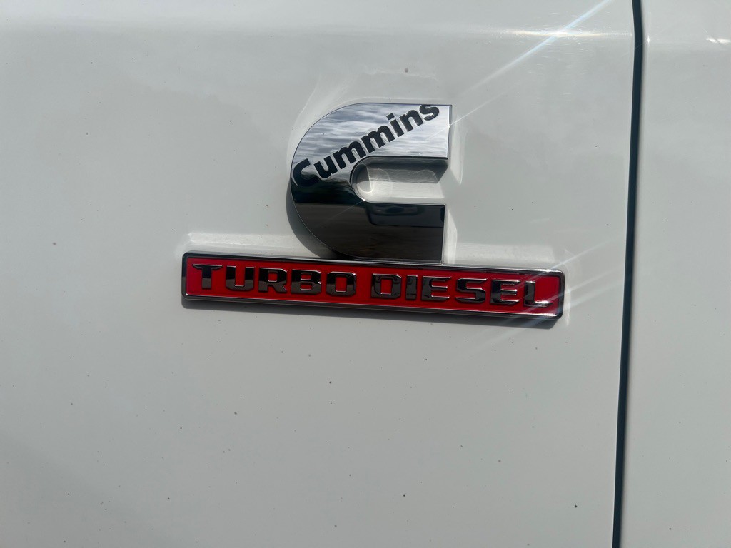 2024 RAM 3500 Image 35