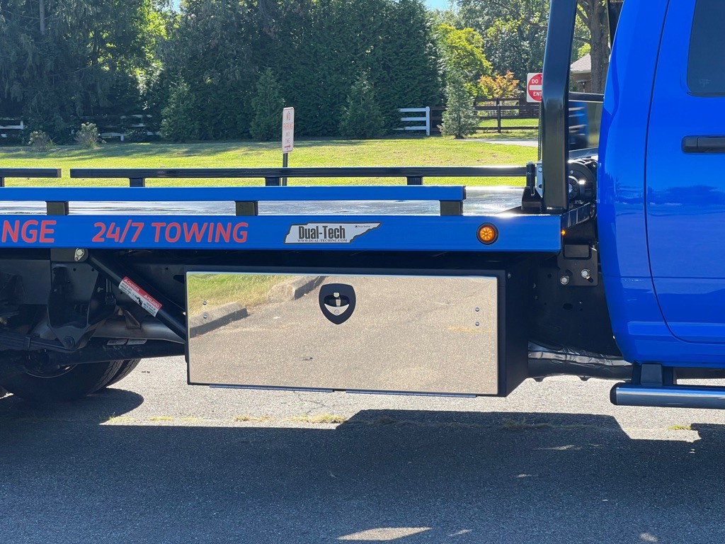 2023 RAM 5500 Image 12