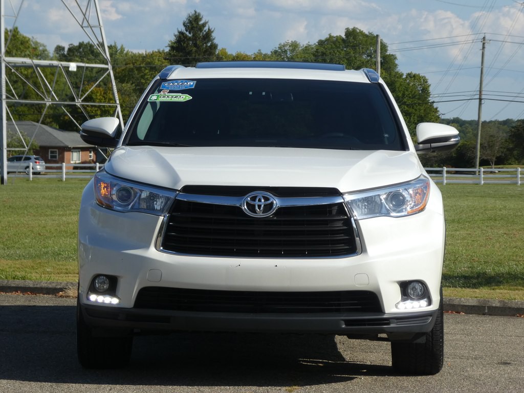 2016 Toyota Highlander Image 2