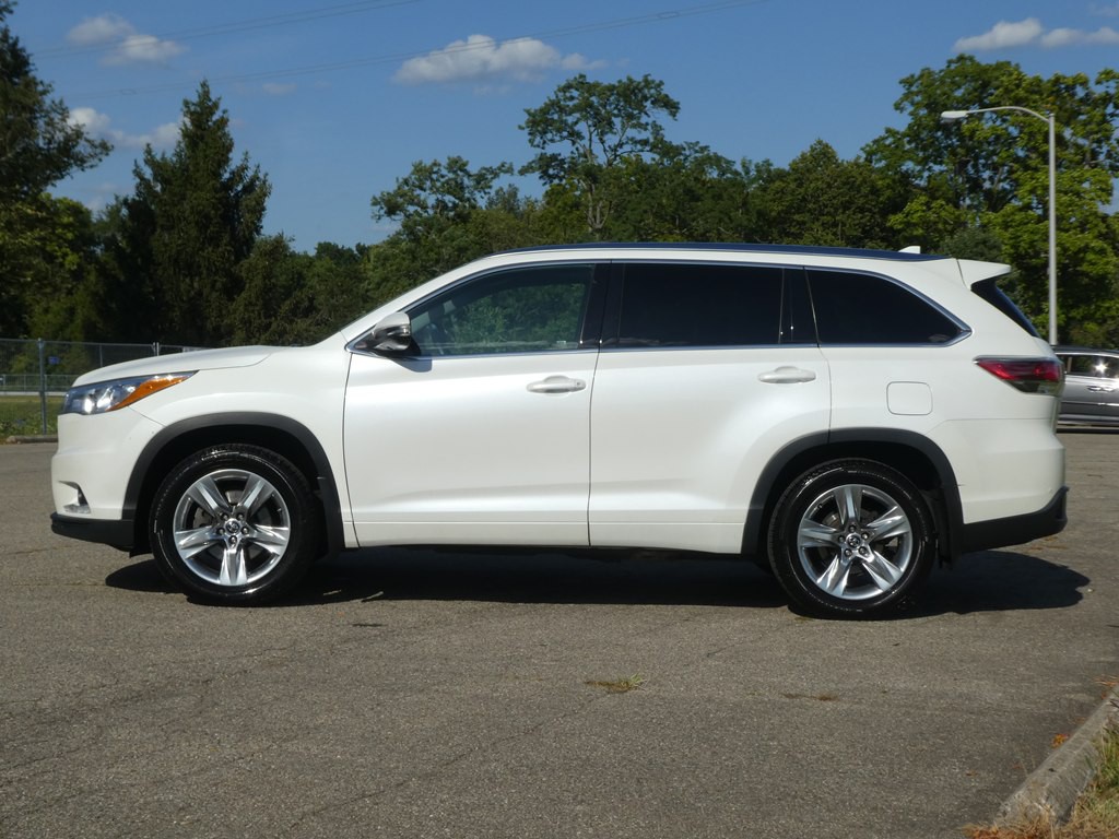 2016 Toyota Highlander Image 9