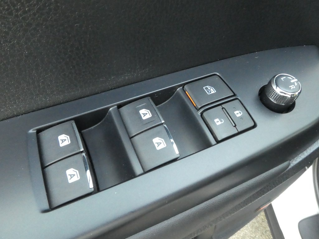 2016 Toyota Highlander Image 11