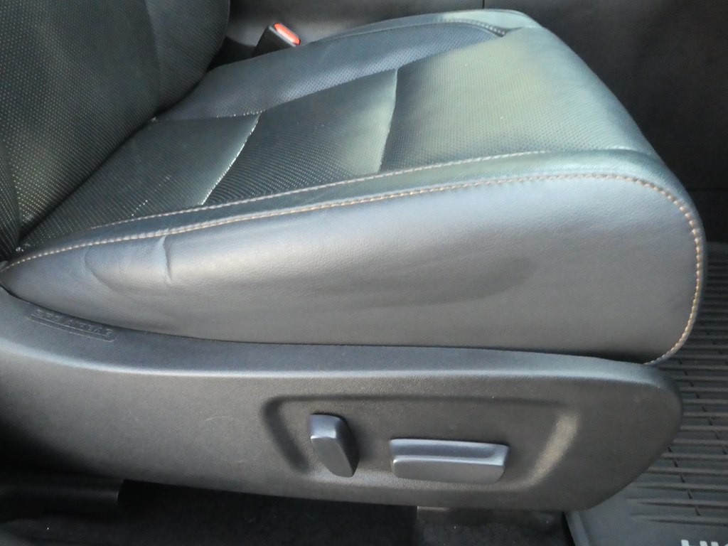 2016 Toyota Highlander Image 24