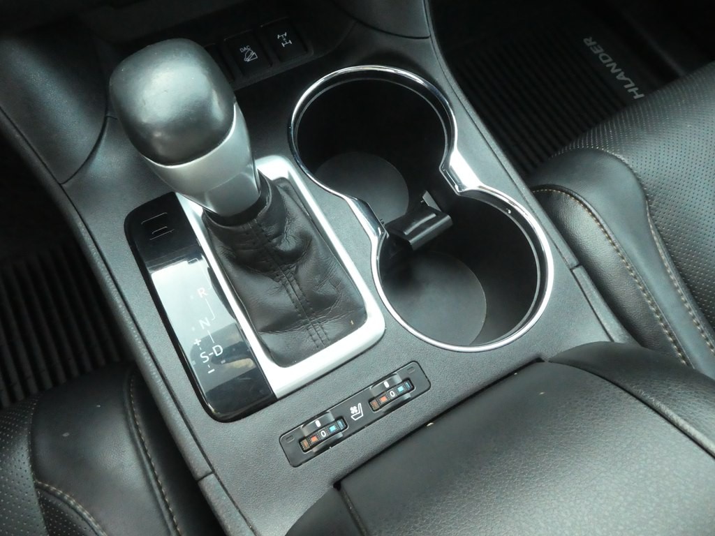 2016 Toyota Highlander Image 33