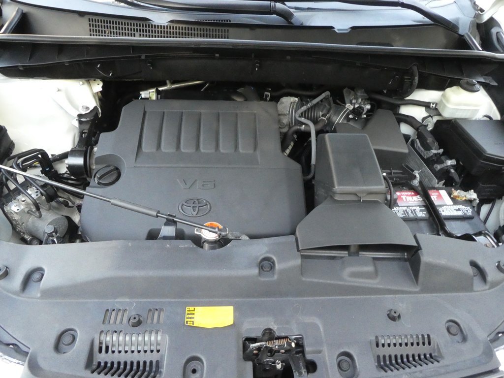 2016 Toyota Highlander Image 38