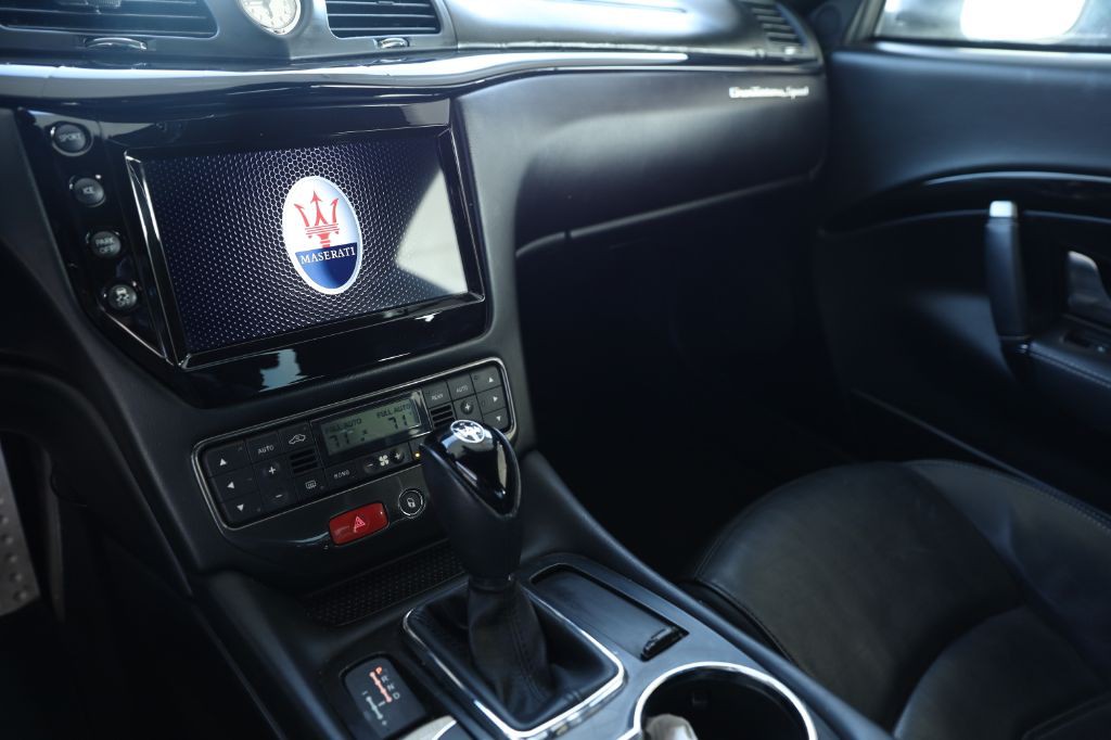 2014 Maserati GranTurismo Image 8