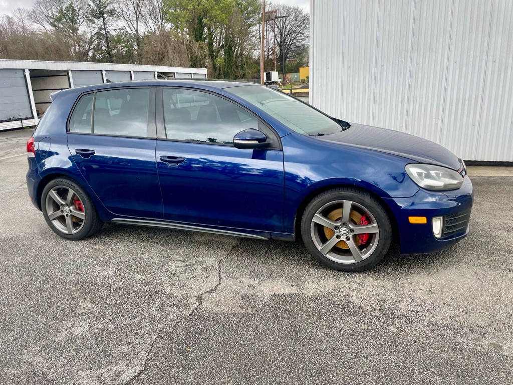 2010 Volkswagen GTI Image 3