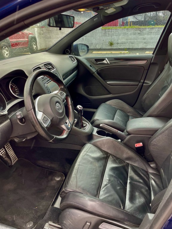 2010 Volkswagen GTI Image 9