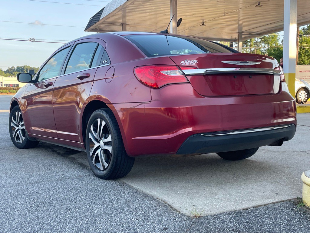 2014 Chrysler 200 Image 4