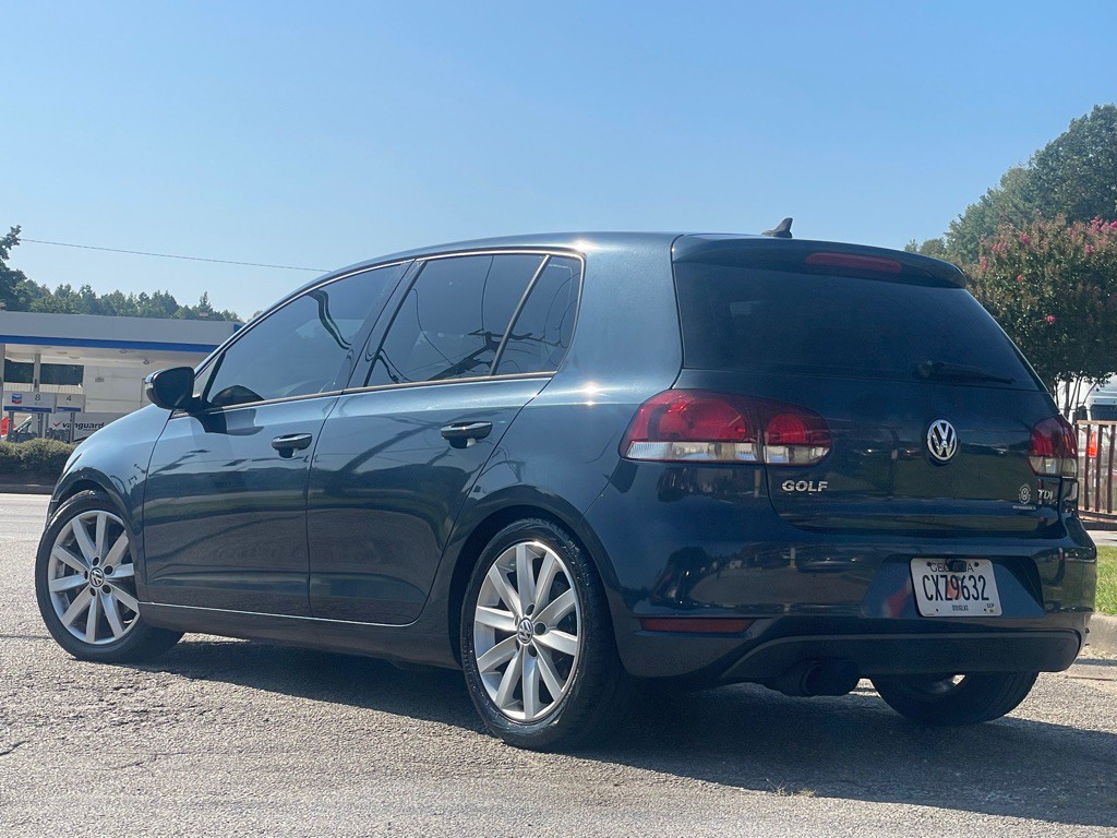 2011 Volkswagen Golf Image 3