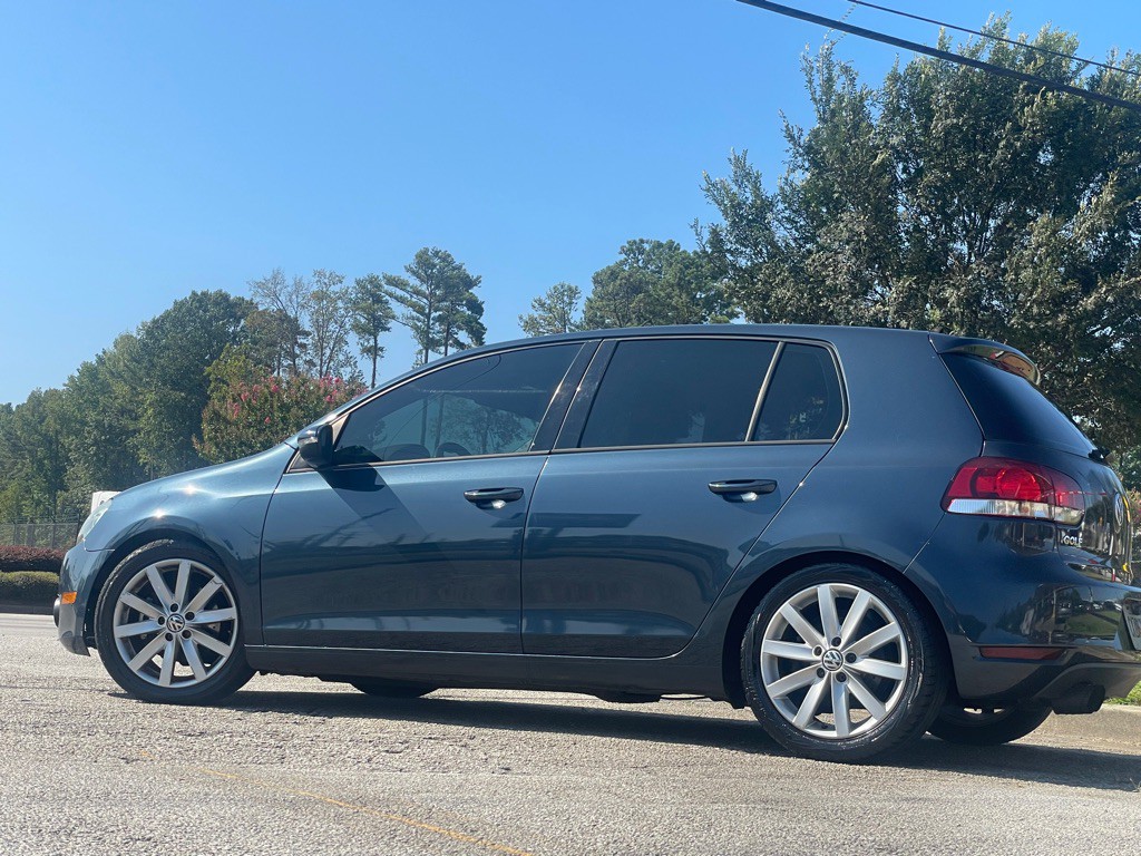 2011 Volkswagen Golf Image 4