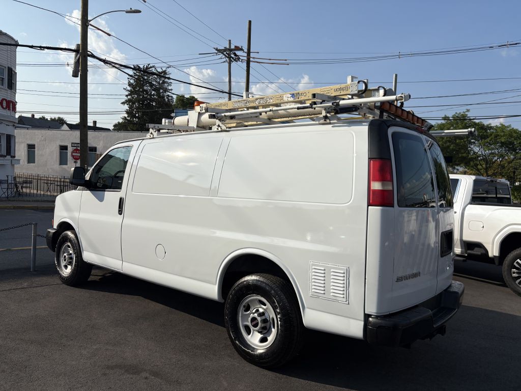 2013 GMC Savana Image 4
