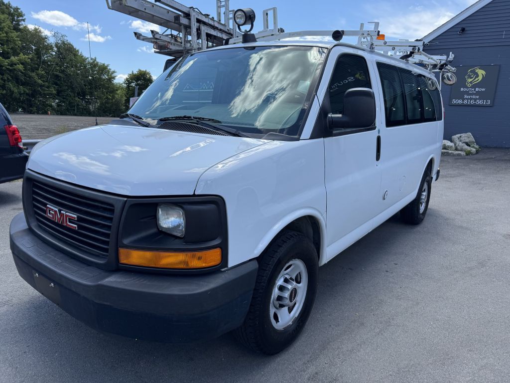 2012 GMC Savana Image 2
