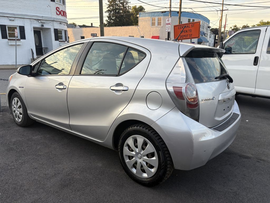 2012 Toyota Prius Image 4