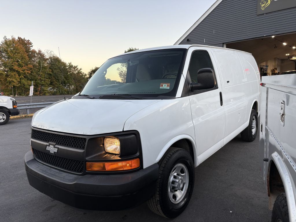 2014 Chevrolet Express Image 4