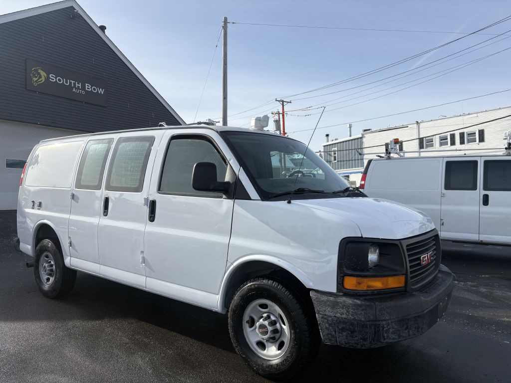 2015 GMC Savana Image 4