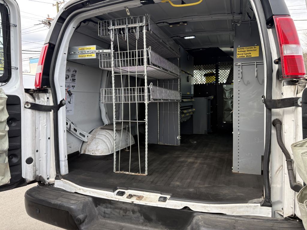 2017 Chevrolet Express Image 6